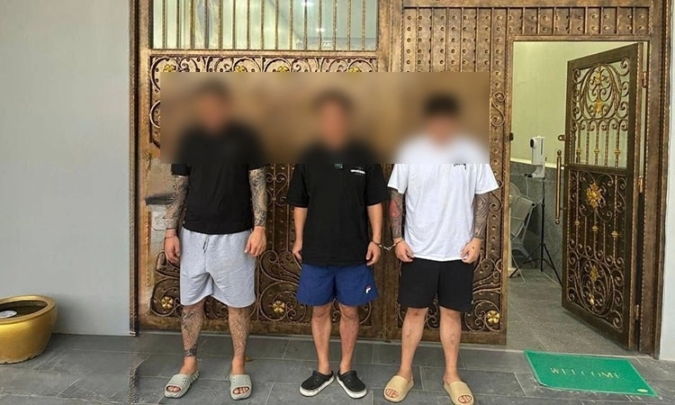 최근 캄보디아 수도 프놈펜에서 한국인 등 40여명을 데리고 온라인 사기 작업장을 운영하다 체포, 기소된 한국인 주범 3명. 크메르타임스 홈페이지 캡처·연합뉴스