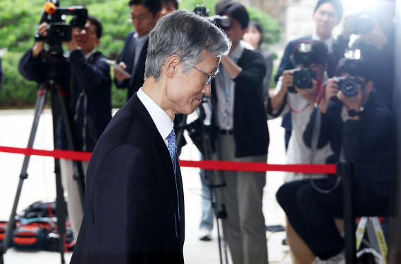 청문회 불출석, 조희대 대법원장 출근