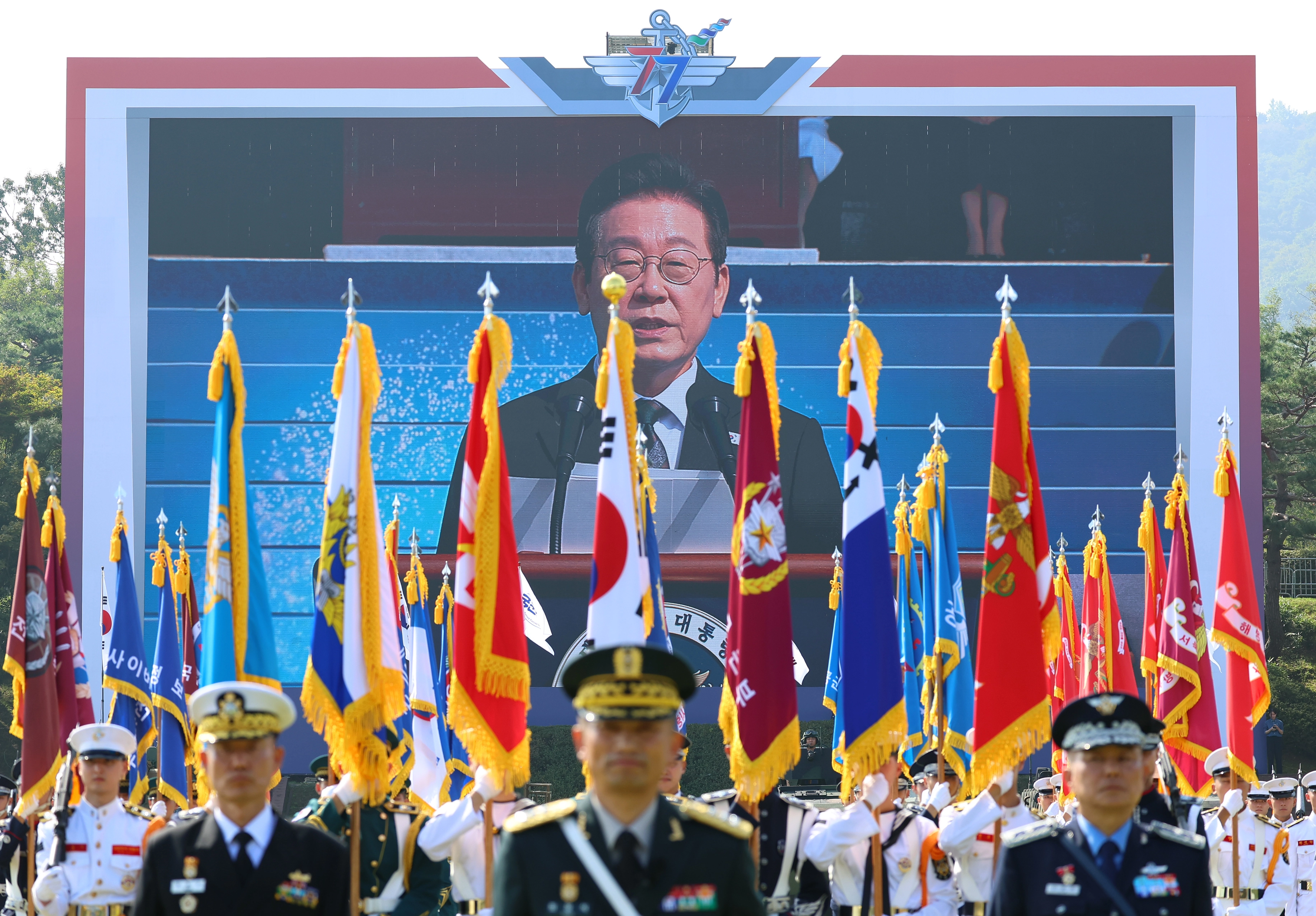 이재명 대통령이 1일 충남 계룡대 대연병장에서 열린 건군 77주년 국군의 날 행사에서 기념사를 하고 있다. 2025.10.1 연합뉴스