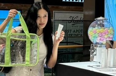 조국 조국혁신당 비상대책위원장 딸 조민씨가 자신이 운영 중인 화장품 브랜드 ‘세로랩스’의 면세점 입점 특혜 의혹 보도에 대해 반박하고 나섰다. 조민 인스타그램 캡처