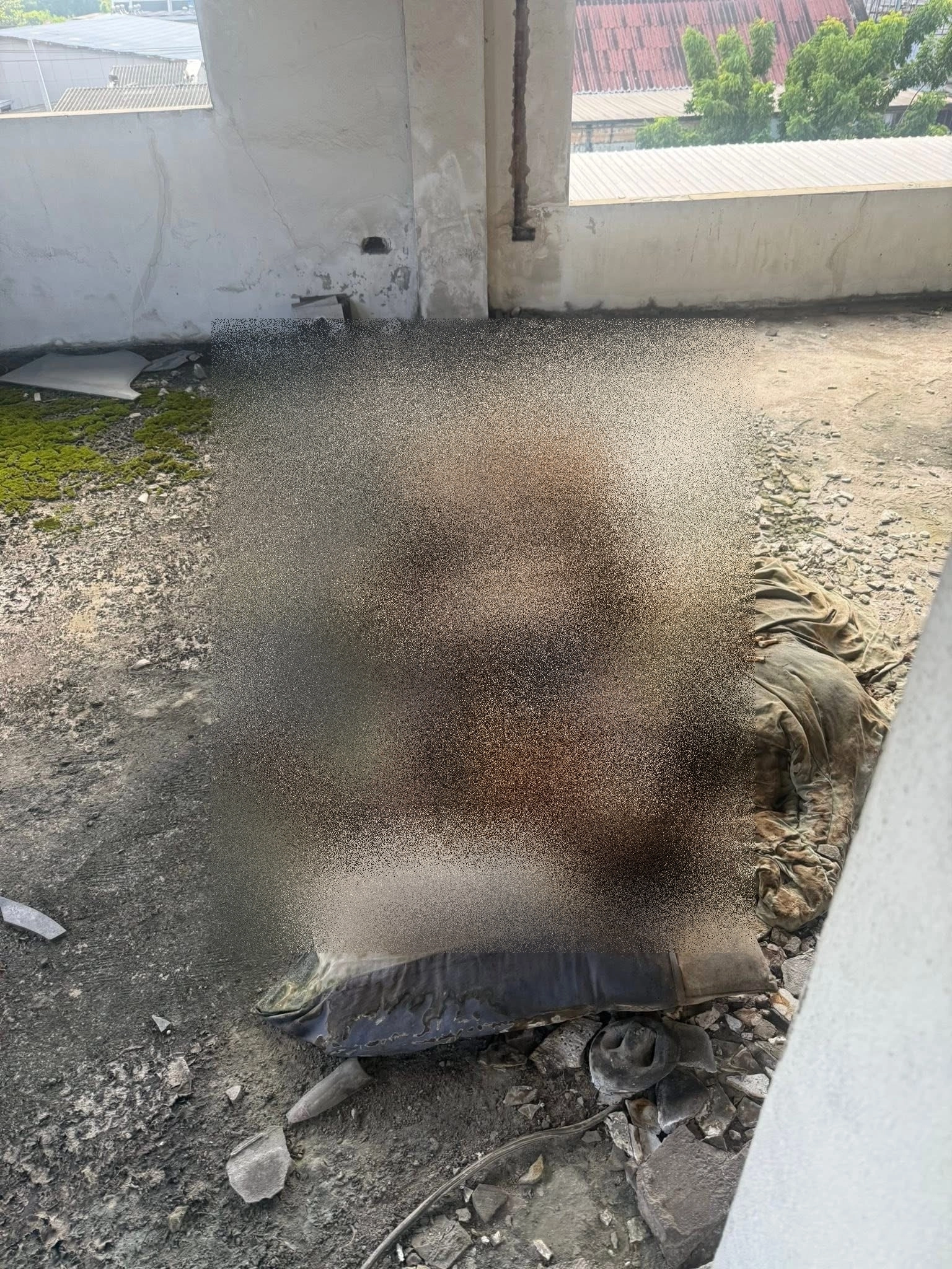 태국의 한 남성이 잃어버렸다가 되찾은 휴대전화에서 발견한 백골 시신 사진. 페이스북 캡처
