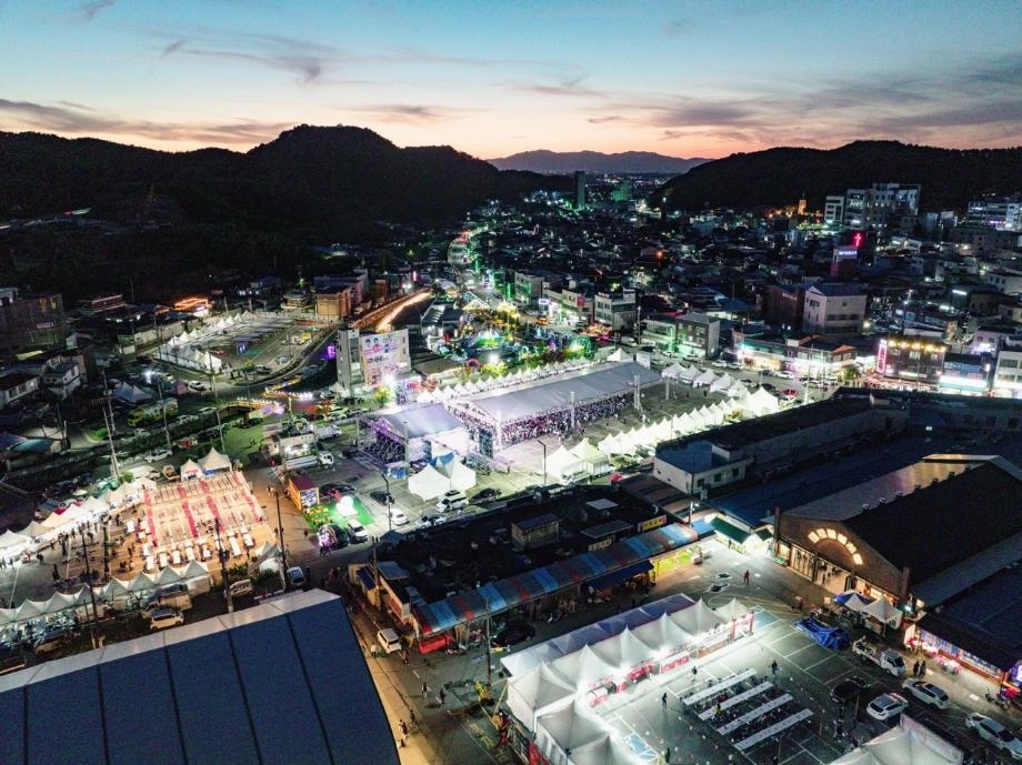 예산 ‘삼국축제(국밥·국수·국화)’ 전경. 예산군 제공