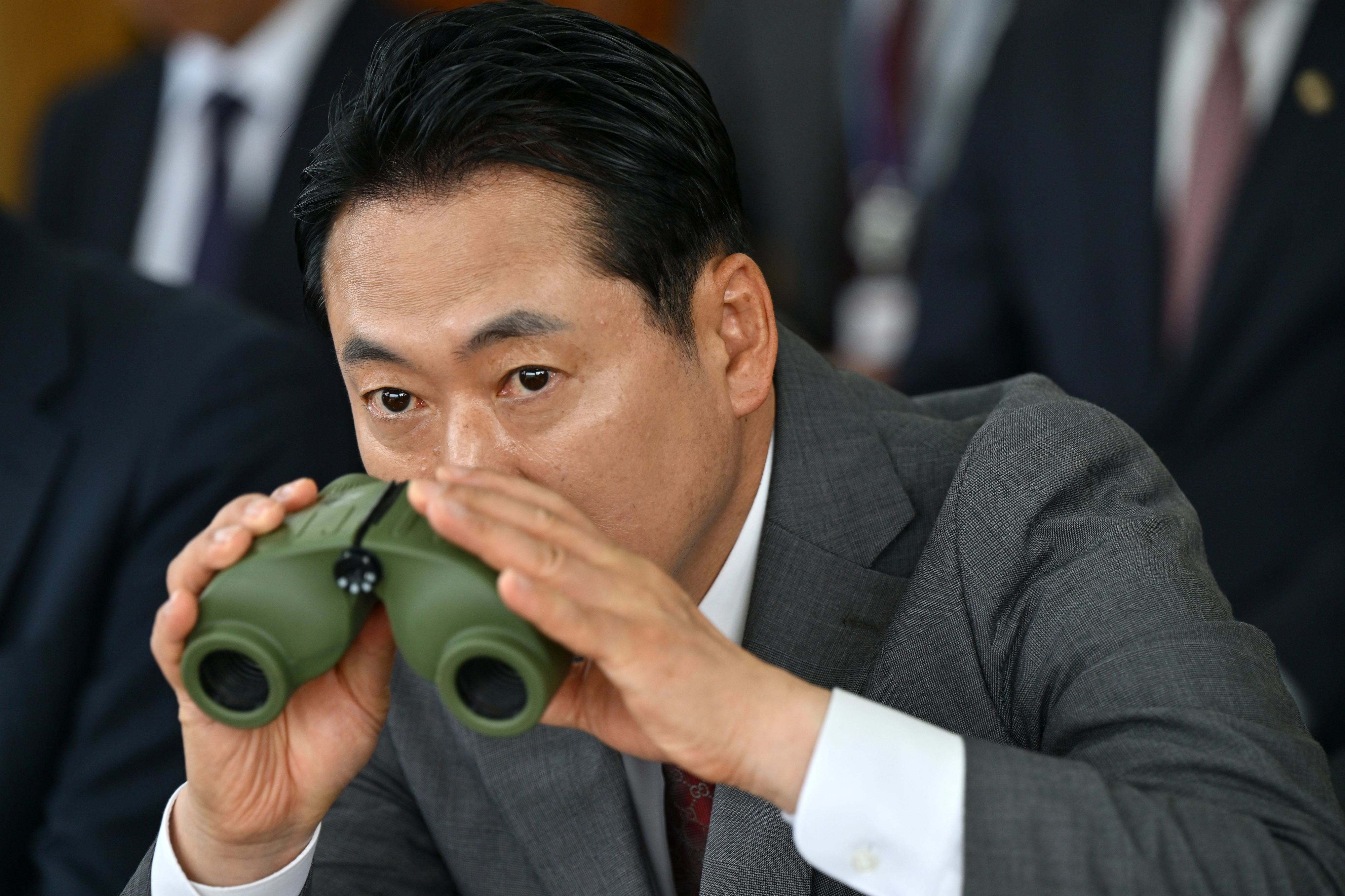 장동혁 국민의힘 대표가 국군의 날을 하루 앞둔 지난달 30일 경기 포천시 육군 제6보병사단 2여단 GOP대대를 방문해 군사대비 태세를 점검하고 있다. 국회사진기자단