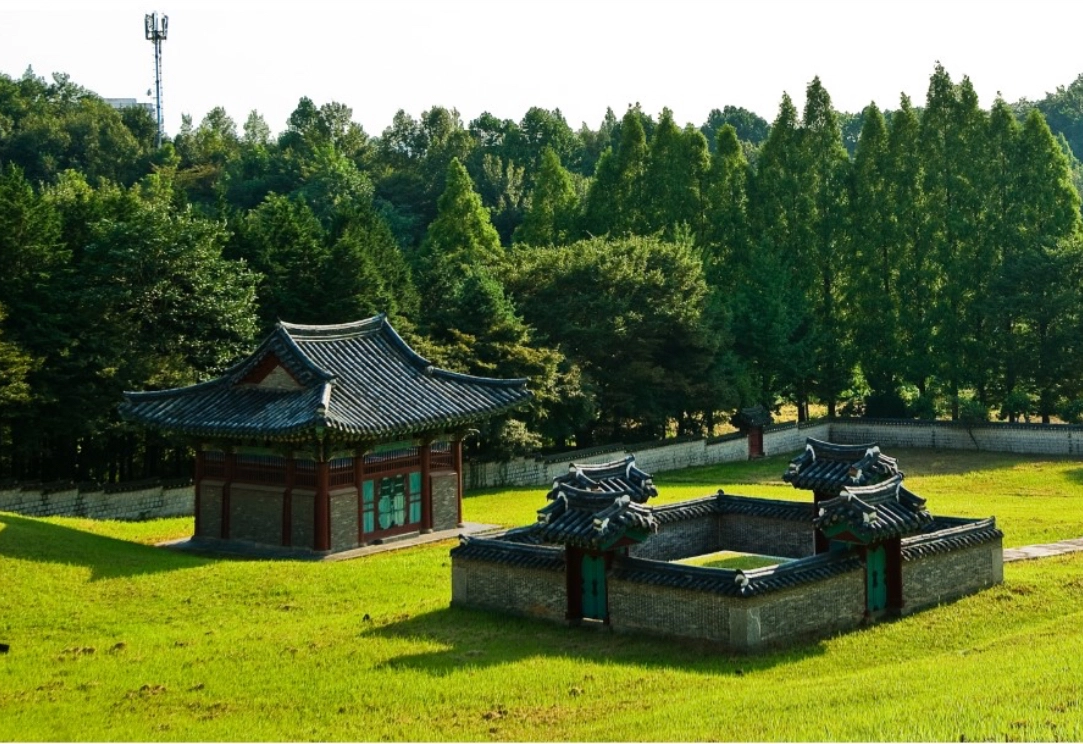 이씨 중 인구가 가장 많은 전주 이씨의 시조 이한의 묘역이 있는 전북 전주 덕진구 ‘조경단’ 모습. 이한은 조선을 건국한 태조 이성계의 선조다. 국가유산청 제공