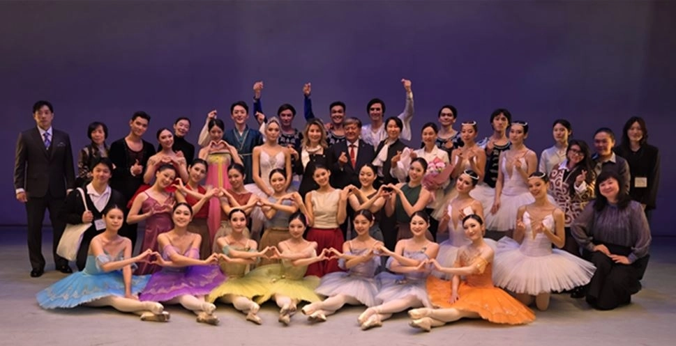 ‘서울과 비슈케크의 Ballet 향연’ 공연 참석자들이 기념촬을 하고 있다.