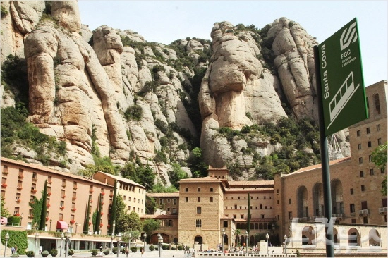 스페인 몬세라트 수도원 전경. 헬로우트래블 제공