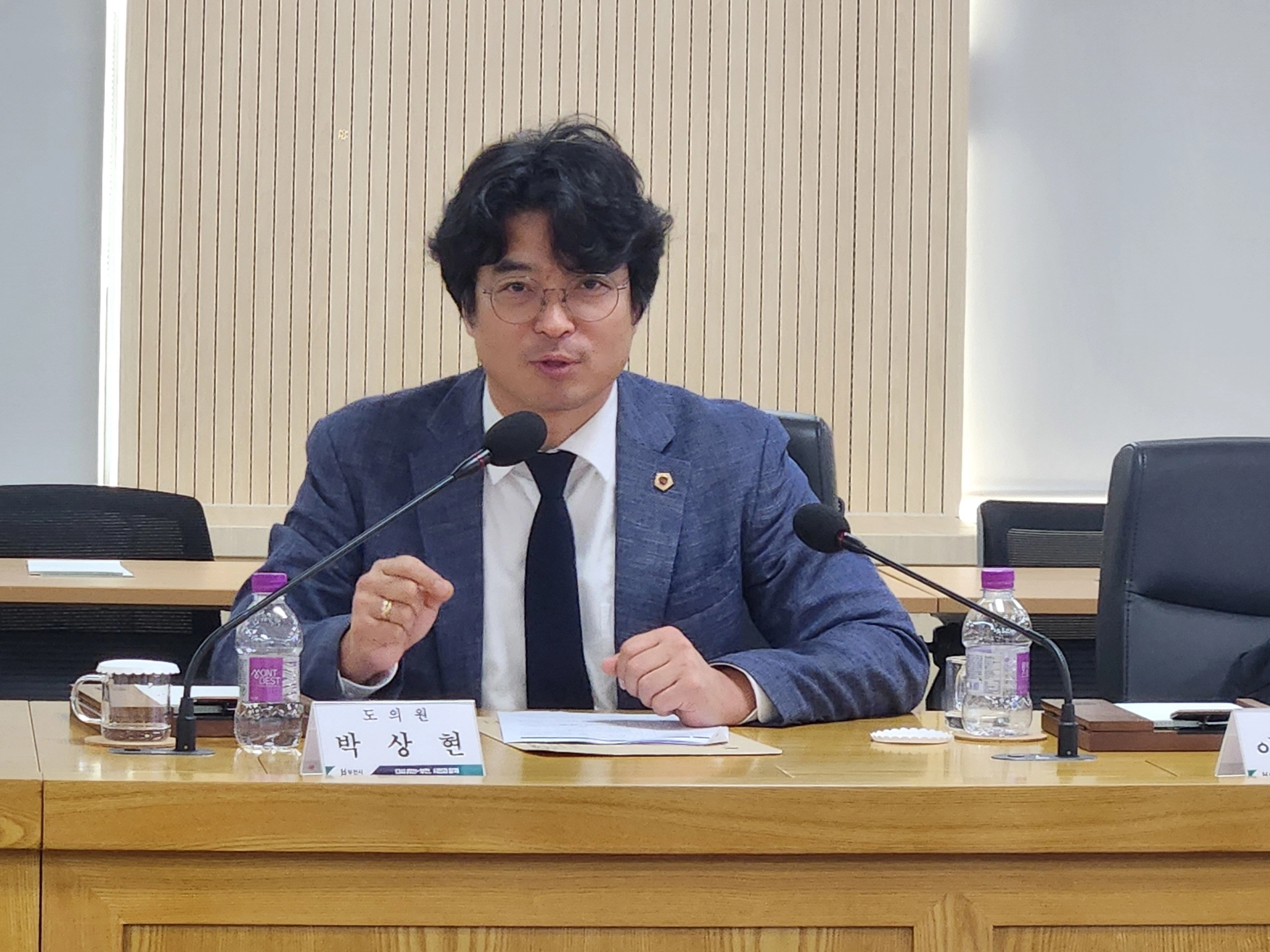 ‘경기도의회 의정정책추진단 - 부천시 정담회’에 참석한 박상현 의원이 의견을 전달하고 있다. (사진=경기도의회)