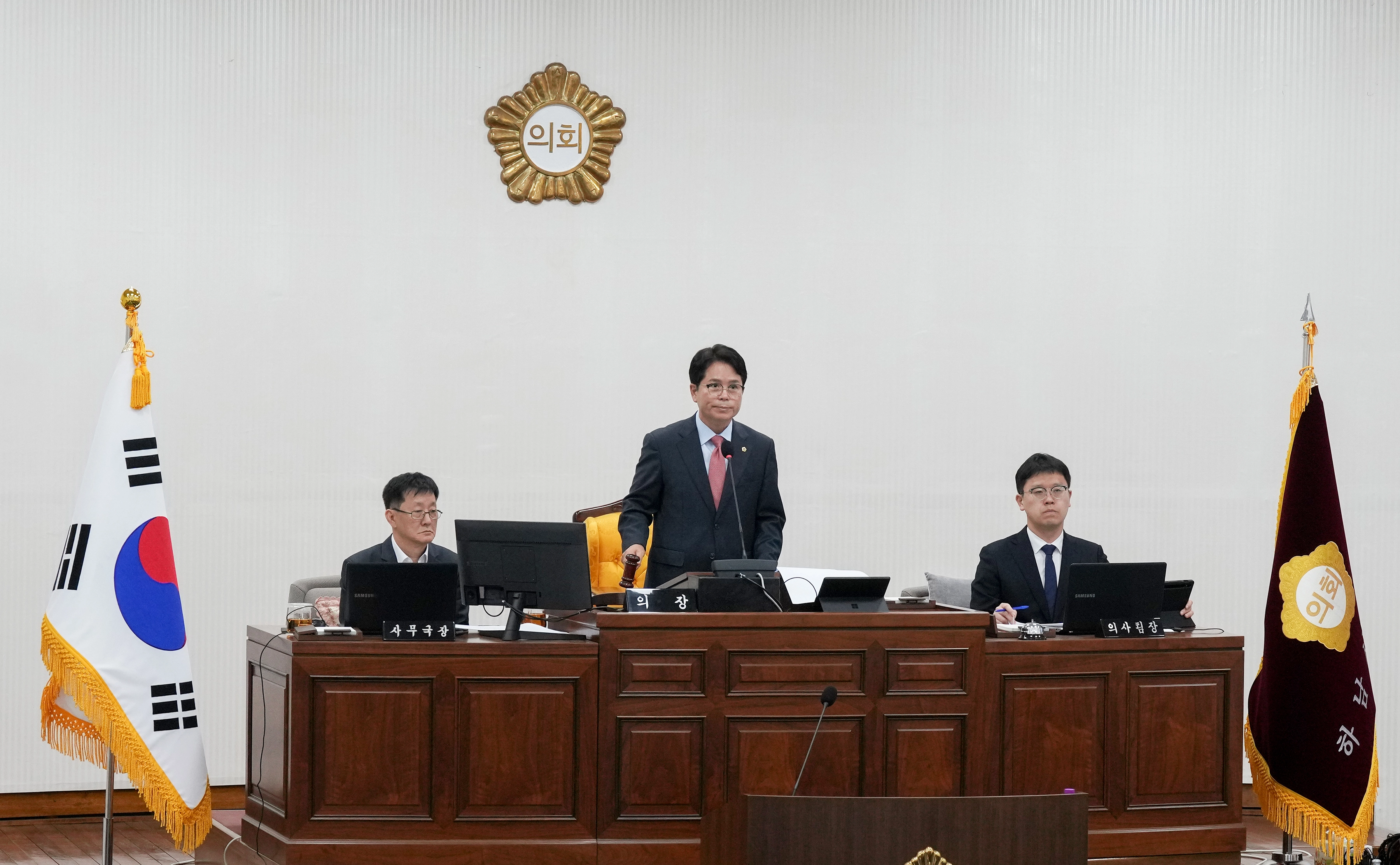 하남시의회 금광연 의장이 24일 제343회 임시회 제3차 본회의에서 폐회사를 하고 있다. 하남시의회 제공