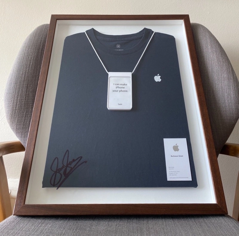 전직 애플스토어 직원 샘 성(Sam Sung)이 샘 스트루안(Sam Struan)으로 개명 절차를 마쳤다고 밝혔다. 엑스(X) 캡처