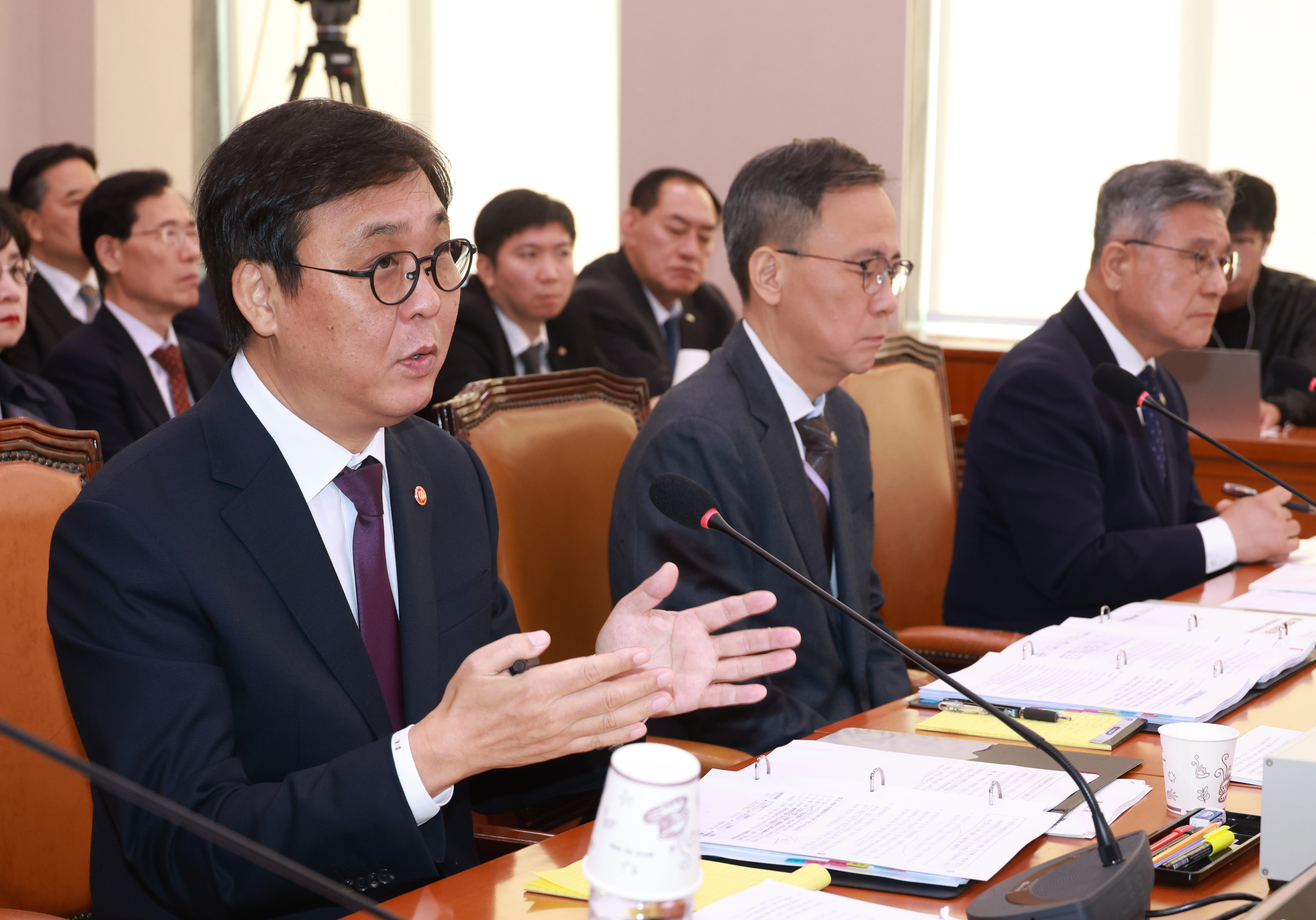 질의에 답하는 최휘영 장관  질의에 대답하는 최휘영 문체부 장관.
뉴시스