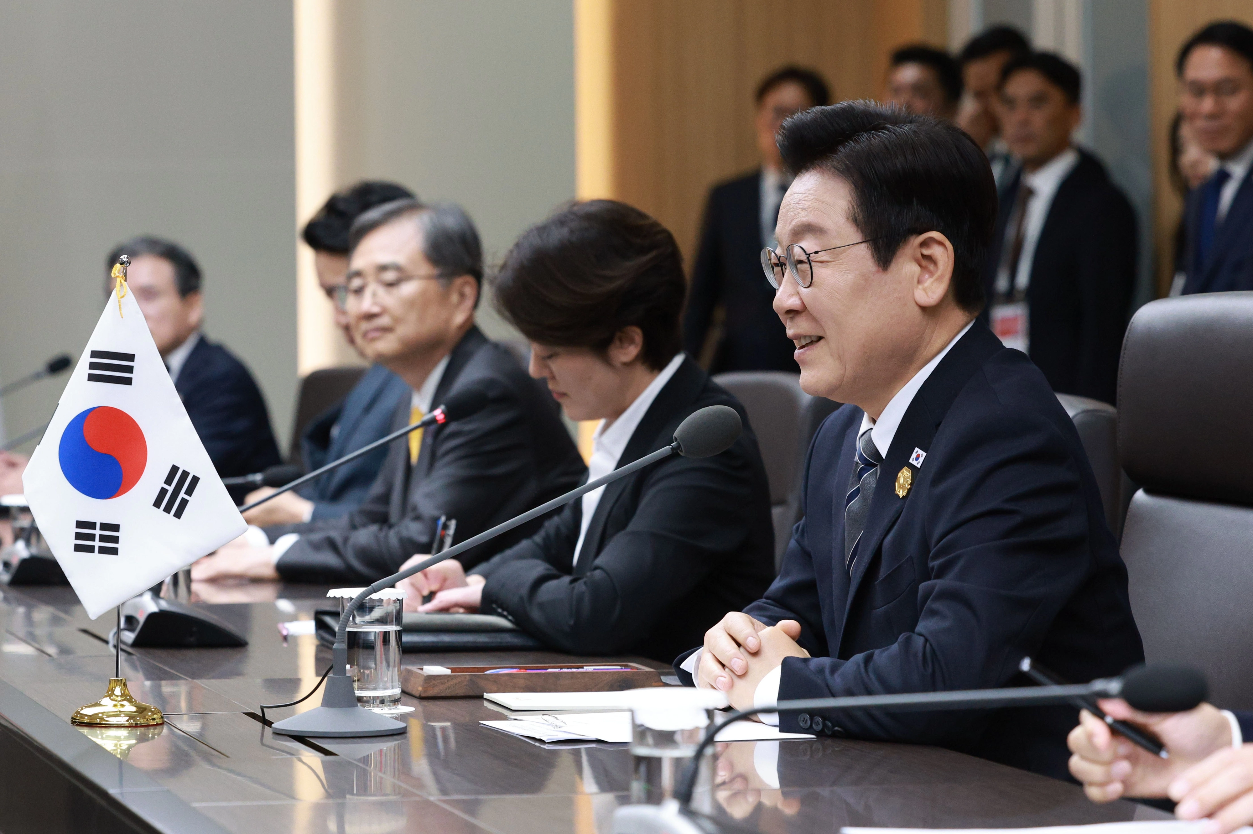 한일 정상회담, 발언하는 이재명 대통령  이재명 대통령이 30일 경북 경주 APEC 정상회의장에서 열린 한일 정상회담에서 발언하고 있다. 2025.10.30 대통령실통신사진기자단