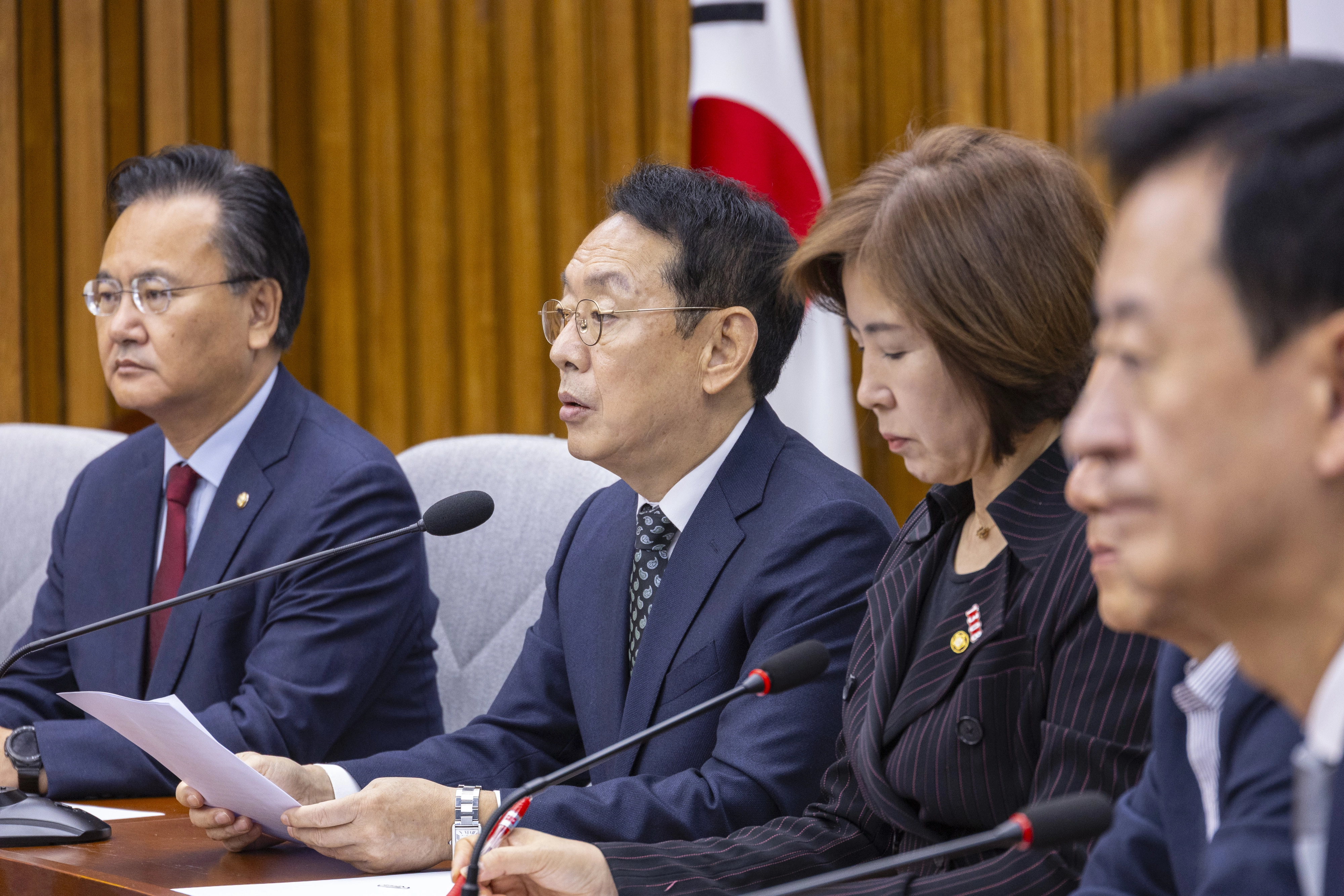 김도읍 정책위의장, 국정감사 대책회의에서 발언  국민의힘 김도읍 정책위의장이 31일 국회에서 열린 국정감사대책회의에서 발언하고 있다. 2025.10.31 연합뉴스