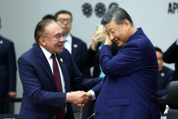 APEC 세션1 중국 주석 말레이시아 총리