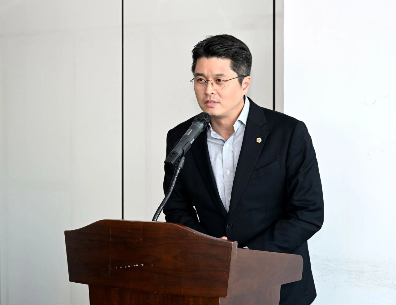 이재영 의원이 ‘I got everything 킨텍스타워점’ 개소식에서 축사를 전하고 있다.(사진=경기도의회)