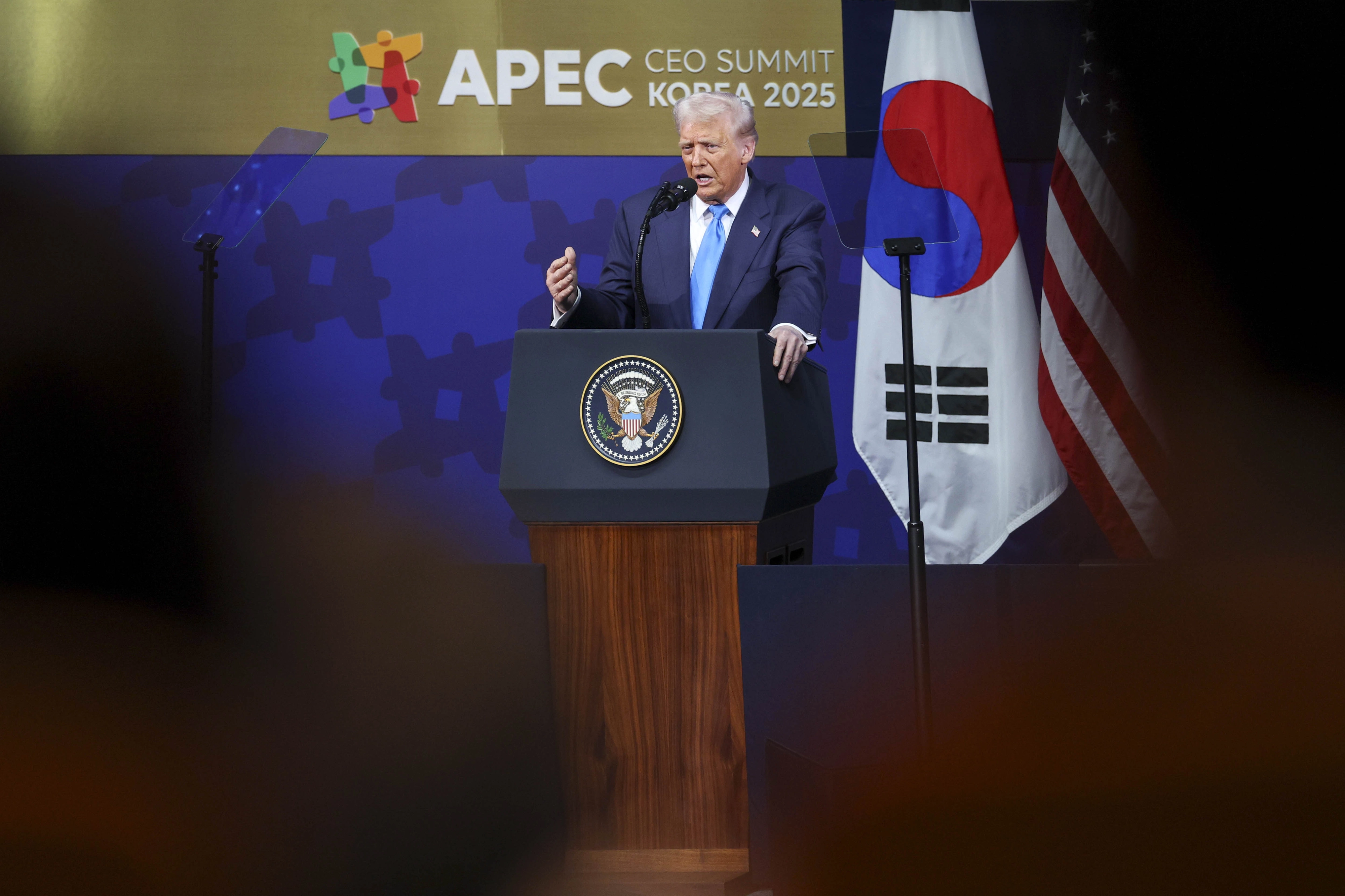 도널드 트럼프 미국 대통령이 29일 경북 경주 예술의전당에서 열린 ‘2025 아시아태평양경제협력체 최고경영자 서밋(APEC CEO SUMMIT)’에 참석해 정상 특별연설 하고 있다. 2025.10.29 경주 이지훈 기자