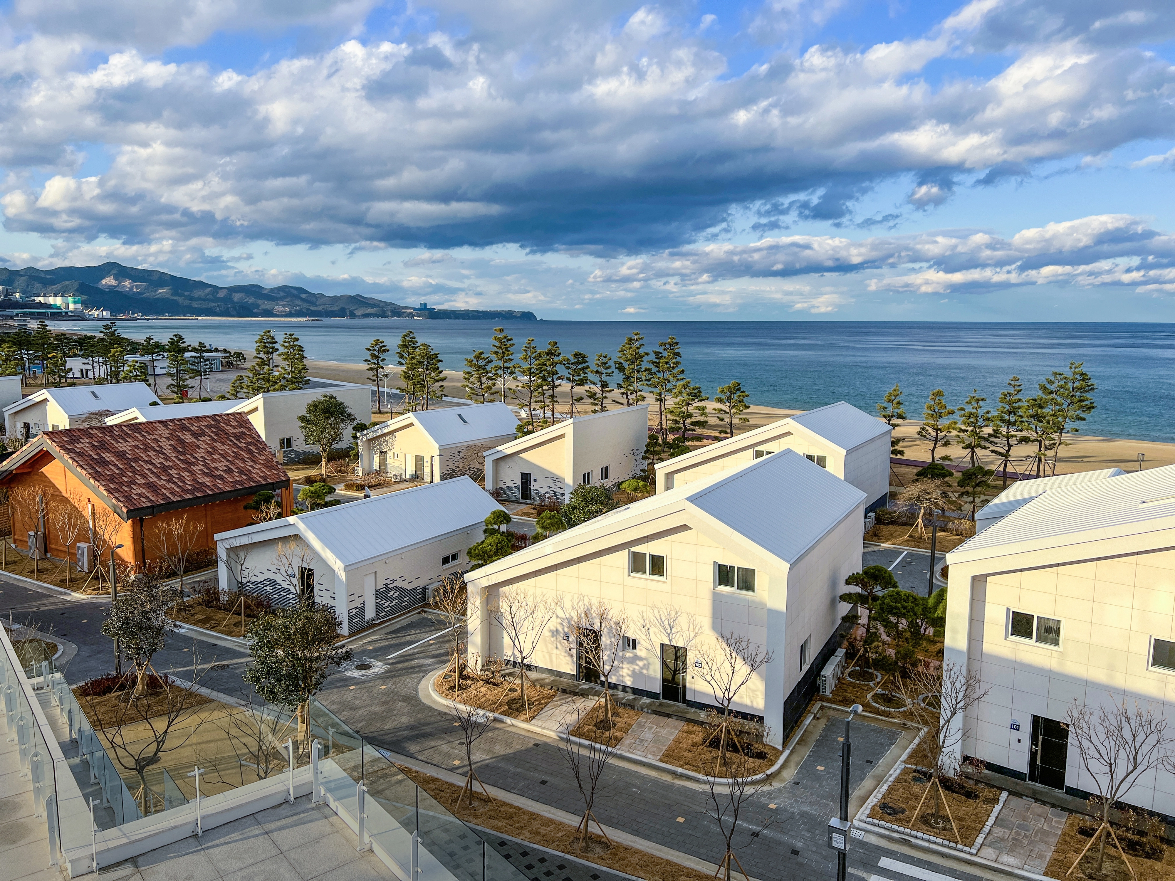 망상오토캠핑장  다양한 숙박 형태와 시설… 워케이션 성지로도 인기