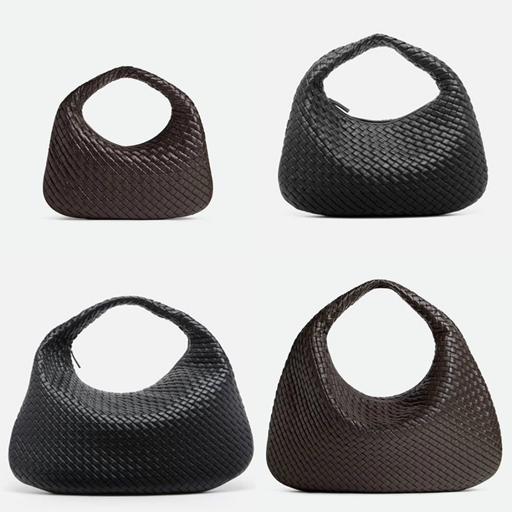 BOTTEGA VENETA PRE SPRING 2026 ‘VENETA’ (위 좌우-스몰 폰단트, 미디엄 블랙, 아래 좌우-맥시 블랙, 폰단트 순)