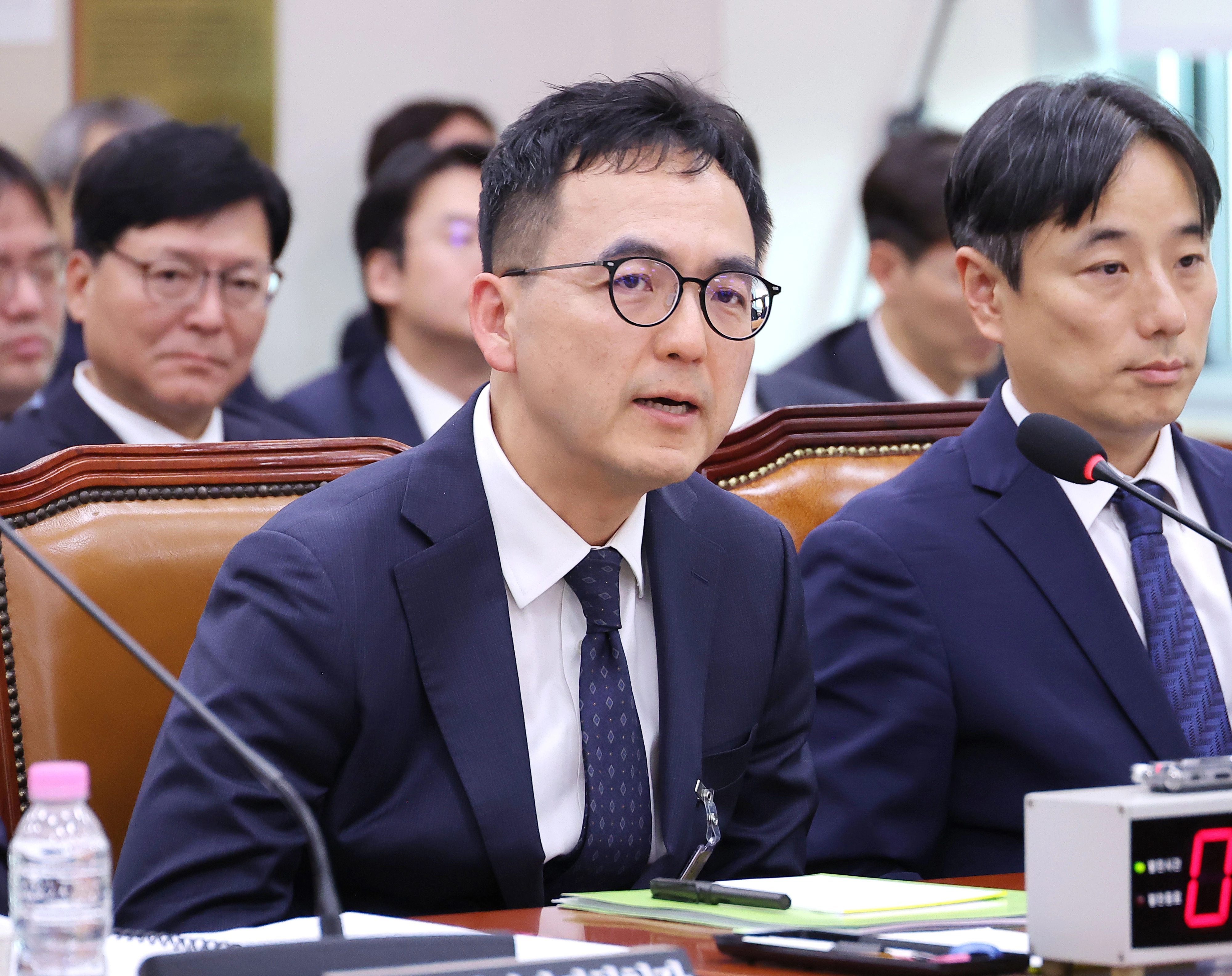 의원 질의 답변하는 구자현 서울고검장  신임 대검찰청 차장검사로 임명된 구자현 서울고검장이 지난달 23일 국회 법제사법위원회 전체회의에서 의원 질의에 답변하고 있다.  연합뉴스