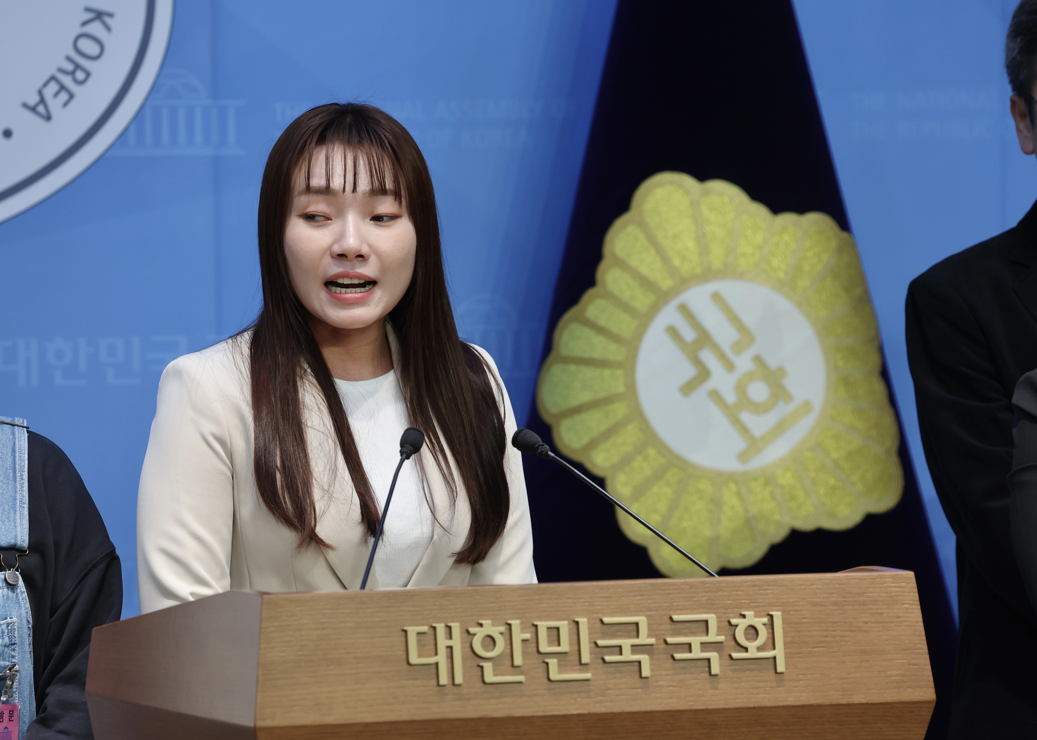 기자회견하는 김예지 의원  김예지 국민의힘 의원이 6일 오전 서울 여의도 국회 소통관에서 국제 정신장애인 단체 ‘TCI-Global’ 공동성명 기자회견을 열고 발언하고 있다. 2025.11.06. 뉴시스
