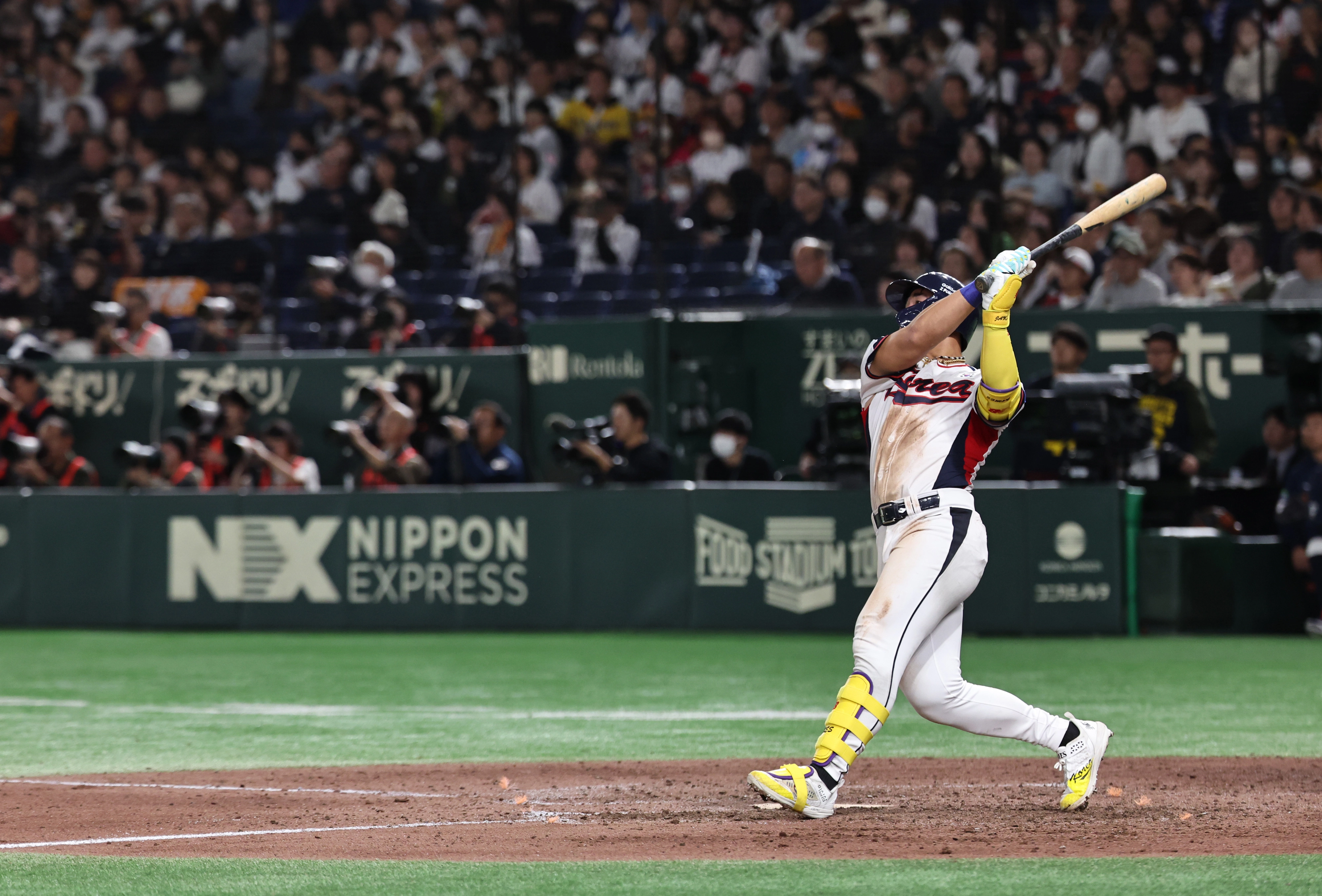안현민, 솔로포 ‘쾅’  16일 오후 일본 도쿄돔에서 열린 월드베이스볼클래식(WBC) 대비 평가전 ‘2025 케이 베이스볼 시리즈(K-BASEBALL SERIES)’ 일본과의 2차전 경기. 대한민국 안현민이 8회말 1사 주자없는 상황 솔로홈런을 치고 있다. 도쿄 뉴스1