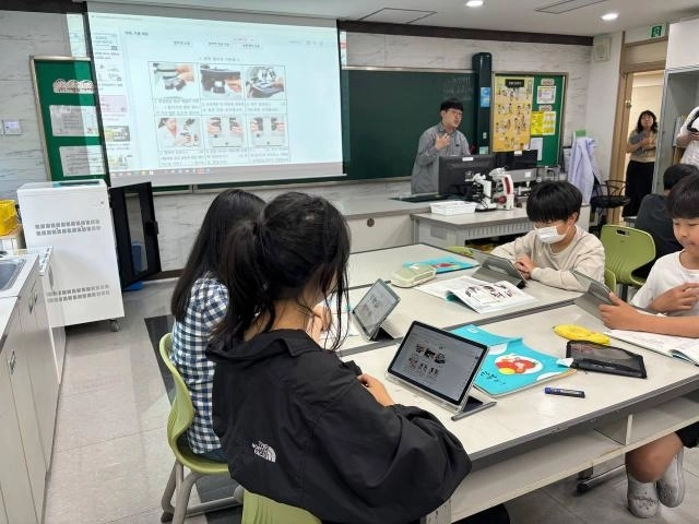 하이러닝 기술을 활용한 수업 모습.
경기도교육청 제공