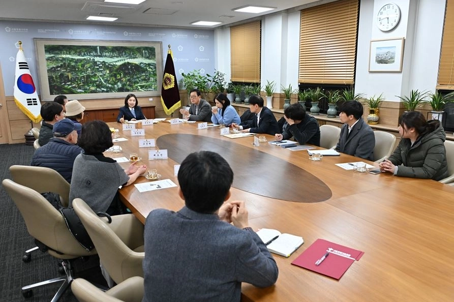 지난 11월 27일 열린 ‘정릉버스공영차고지 복합개발 현안 관련 의장–주민간담회’