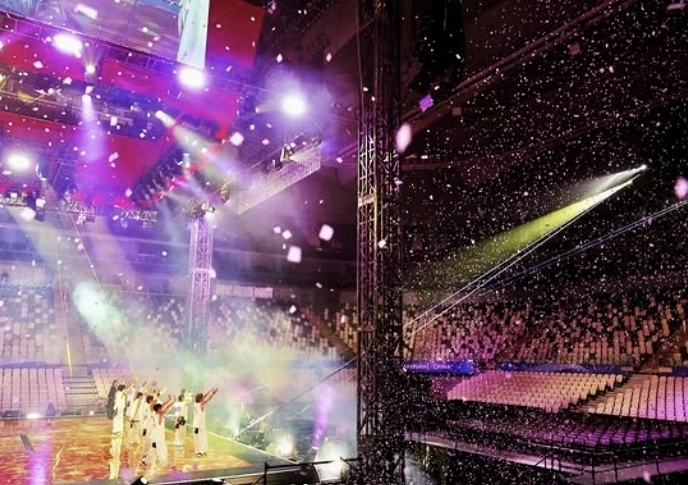 일본 가수 하마사키 아유미가 지난달 29일 중국 상하이 푸파은행 동방 스포츠 센터에서 관중이 없는 콘서트 무대에 올라 공연하고 있다. 자료 : 하마사키 아유미 인스타그램