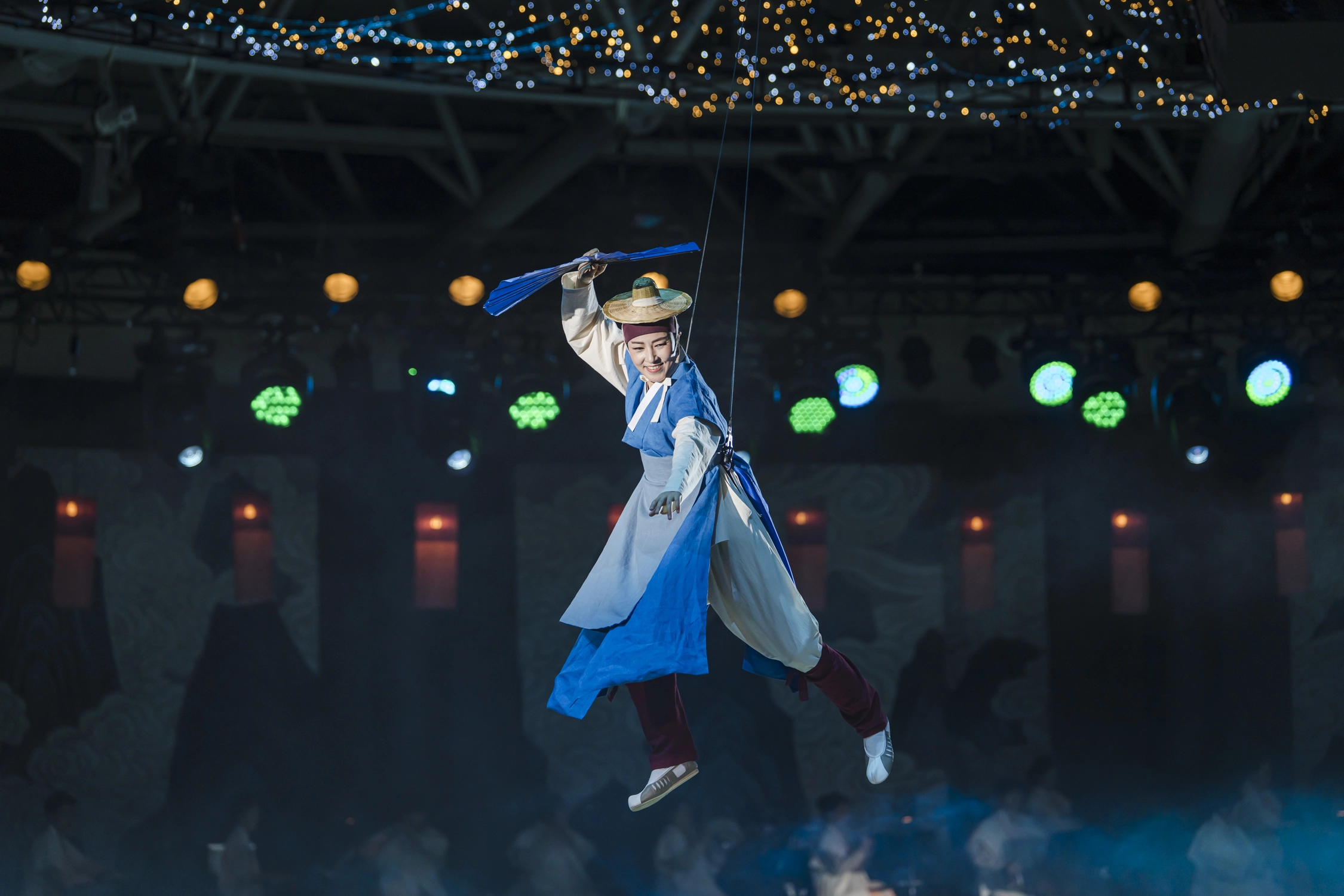 홍길동을 맡은 이소연 국립창극단 단원과 소리꾼 김율희는 곡예 연기와 함께 당차고 힘있는 소리를 들려준다.
ⓒ전강인