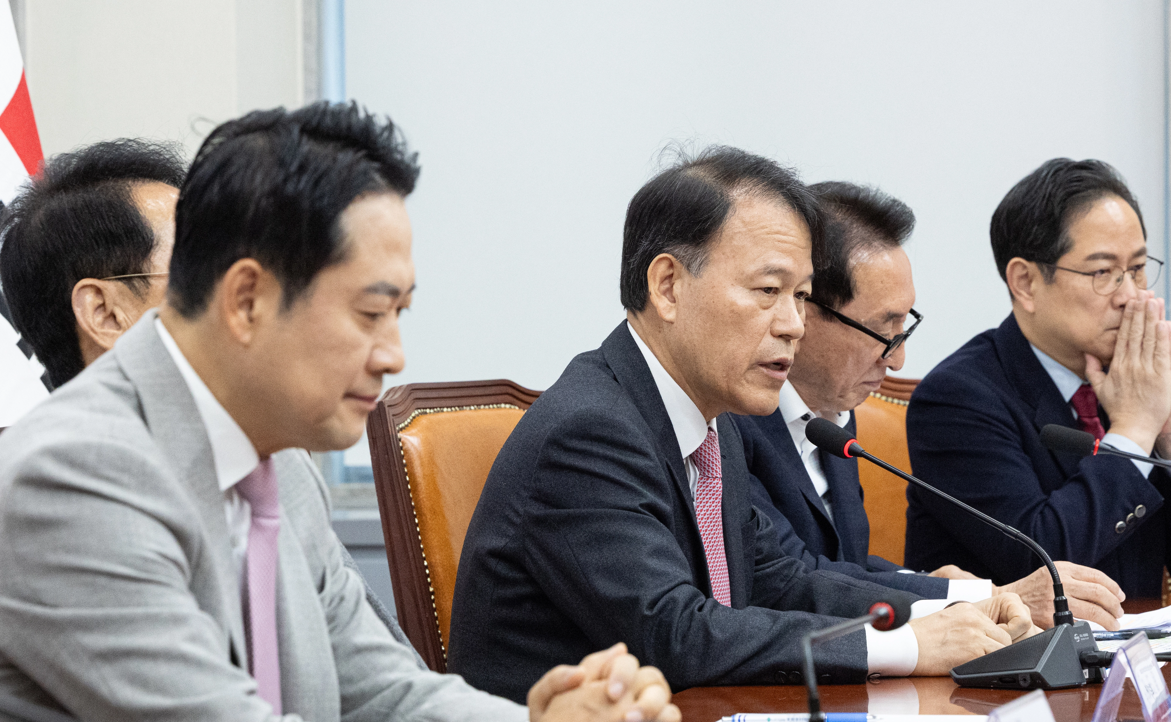 윤한홍 국민의힘 의원이 5일 서울 여의도 국회에서 열린 ‘혼용무도’ 이재명정권 6개월 국정평가 회의에서 발언하고 있다. 2025.12.5 뉴스1