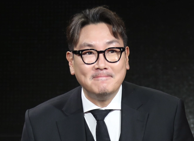 배우 조진웅이 지난해 10월 ‘제29회 부산국제영화제’ 전야제에 참석해 인사를 하고 있다. 2024.10.1 뉴스1