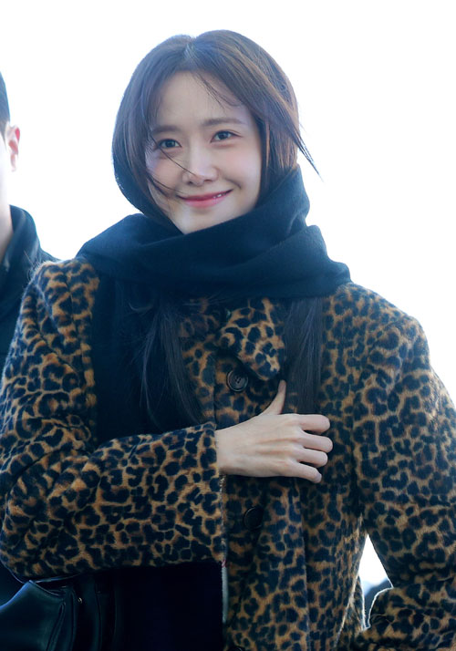 배우 임윤아가 아시아 아티스트 어워즈 2025(AAA 2025) 참석을 위해 5일 인천국제공항을 통해 대만으로 출국 하고 있다. 2025.12.05. 뉴시스