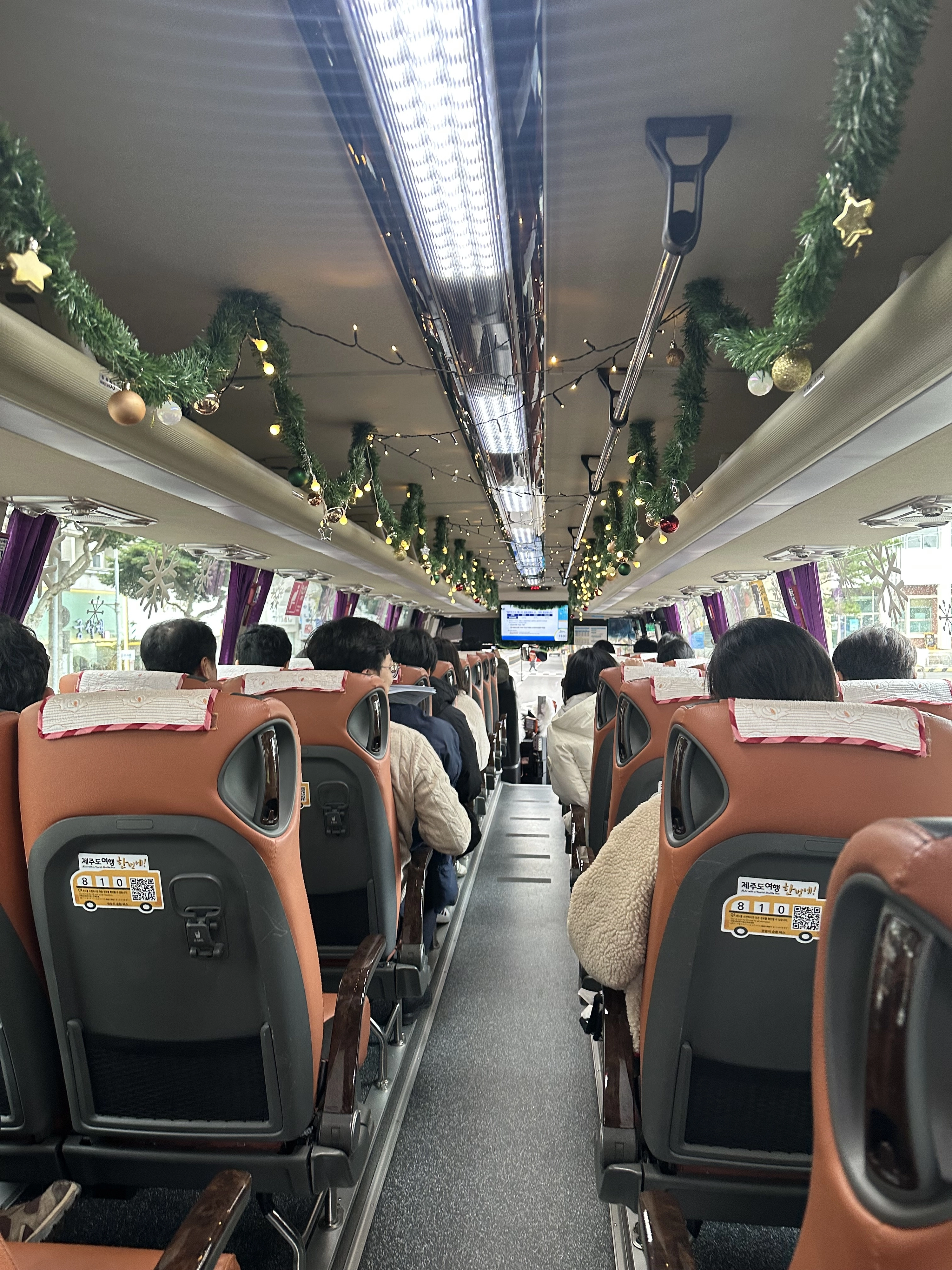 오는 13일부터 올해 첫 운행되는 한라눈꽃버스 내부 모습. 제주도 제공