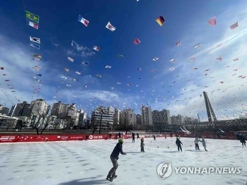 오는 20일 개장하는 대구 신천 스케이트장. 연합뉴스