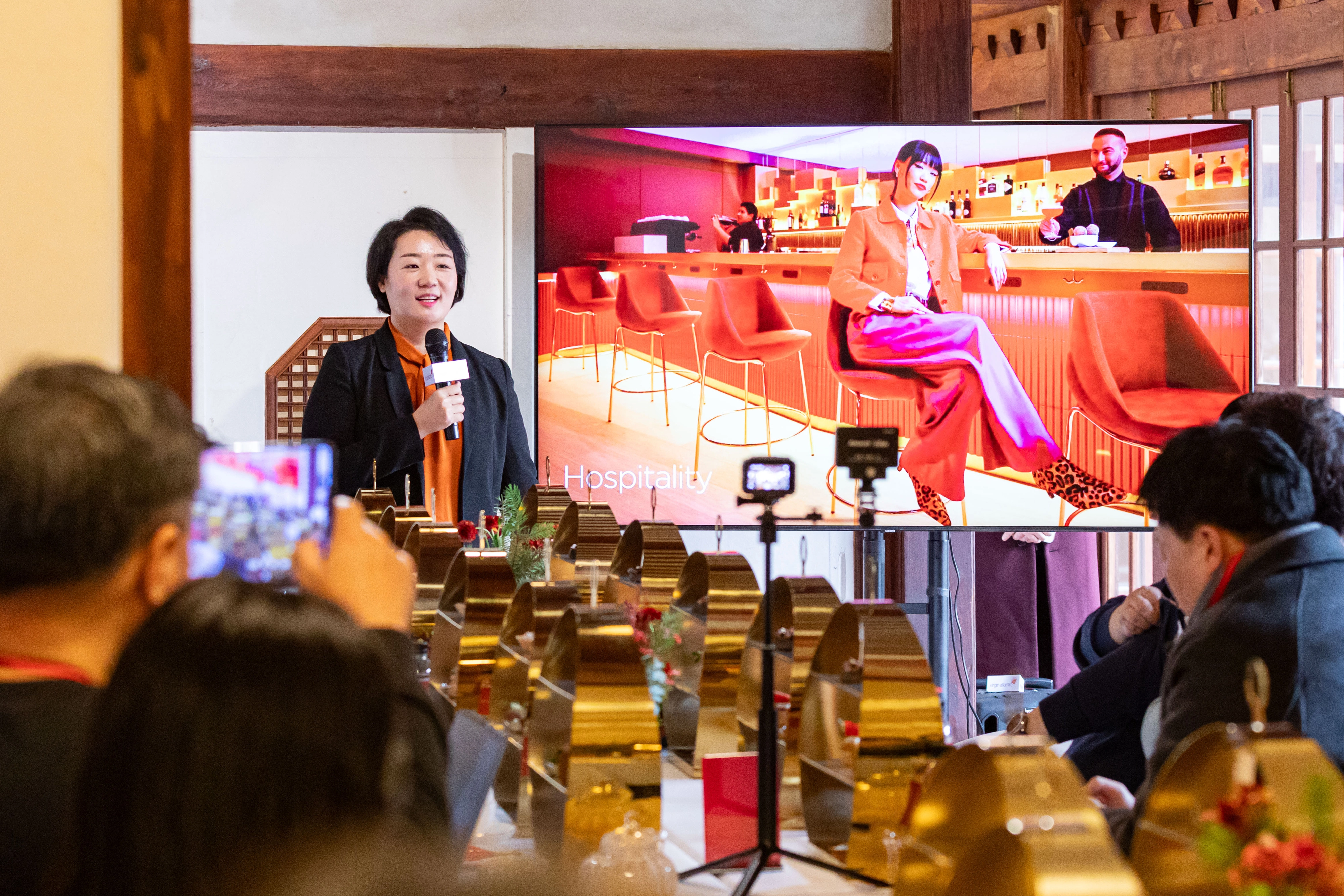 윤은주 버진 애틀랜틱 한국지사장이 한국 시장 운영 계획을 설명하고 있다. 버진 애틀랜틱 제공.
