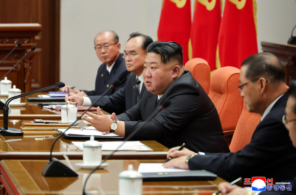 북한, 당 전원회의 종료…김정은 “지정학 변화속 안보문제 해결”