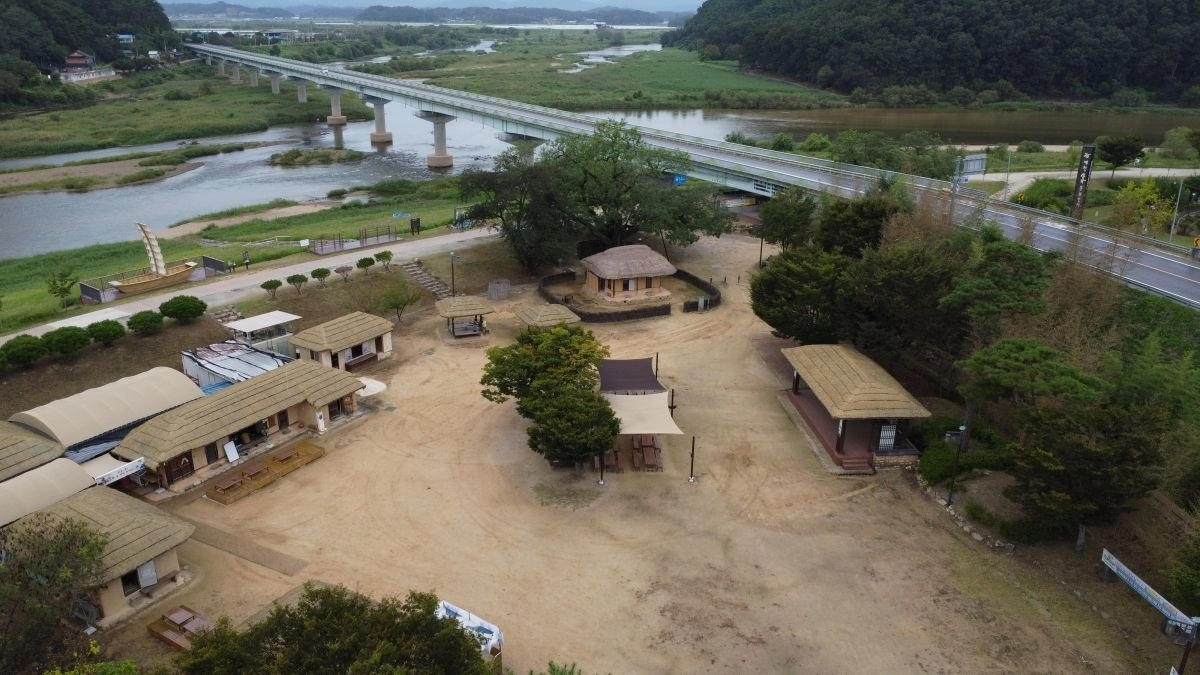예천 ‘삼강나루 주막’은 1900년 무렵 건립돼 금천·내성천·낙동강 세 물줄기가 합수하는 삼강리에 자리한 전통 주막이다. 예천군 제공