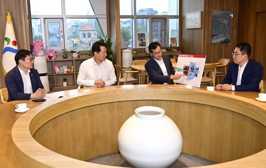 이기재 구청장과 오세훈 시장 면담하는 허훈 의원