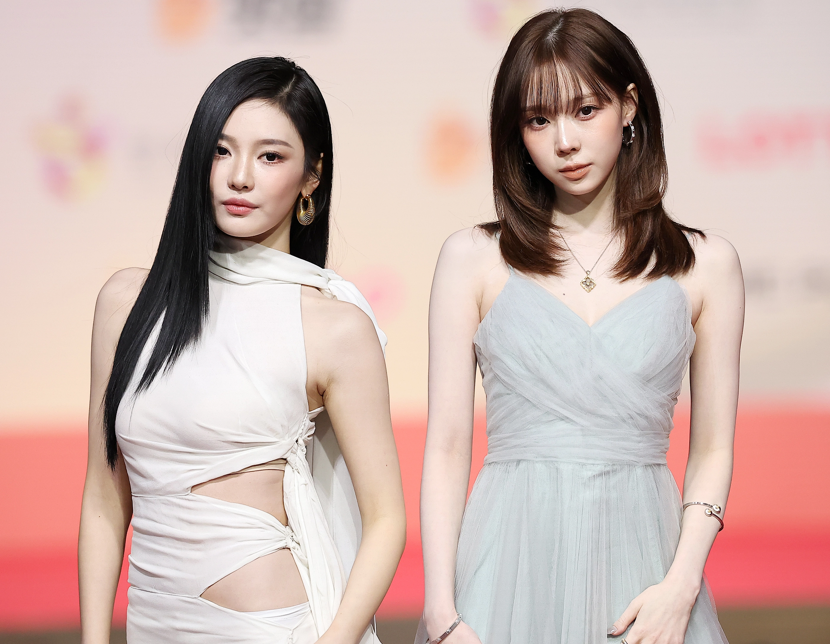 에스파 닝닝·윈터, 카리스마 눈빛  걸그룹 에스파의 닝닝과 윈터가 25일 인천 영종도 인스파이어에서 열린 ‘2025 SBS 가요대전’ 레드카펫 행사에 참석해 포즈를 취하고 있다. 2025.12.25/뉴스1