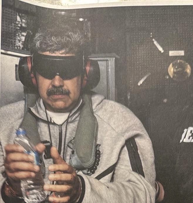 도널드 트럼프 미국 대통령이 소셜미디어를 통해 공개한 니콜라스 마두로 대토령 압송 모습. 트루스소셜 캡처