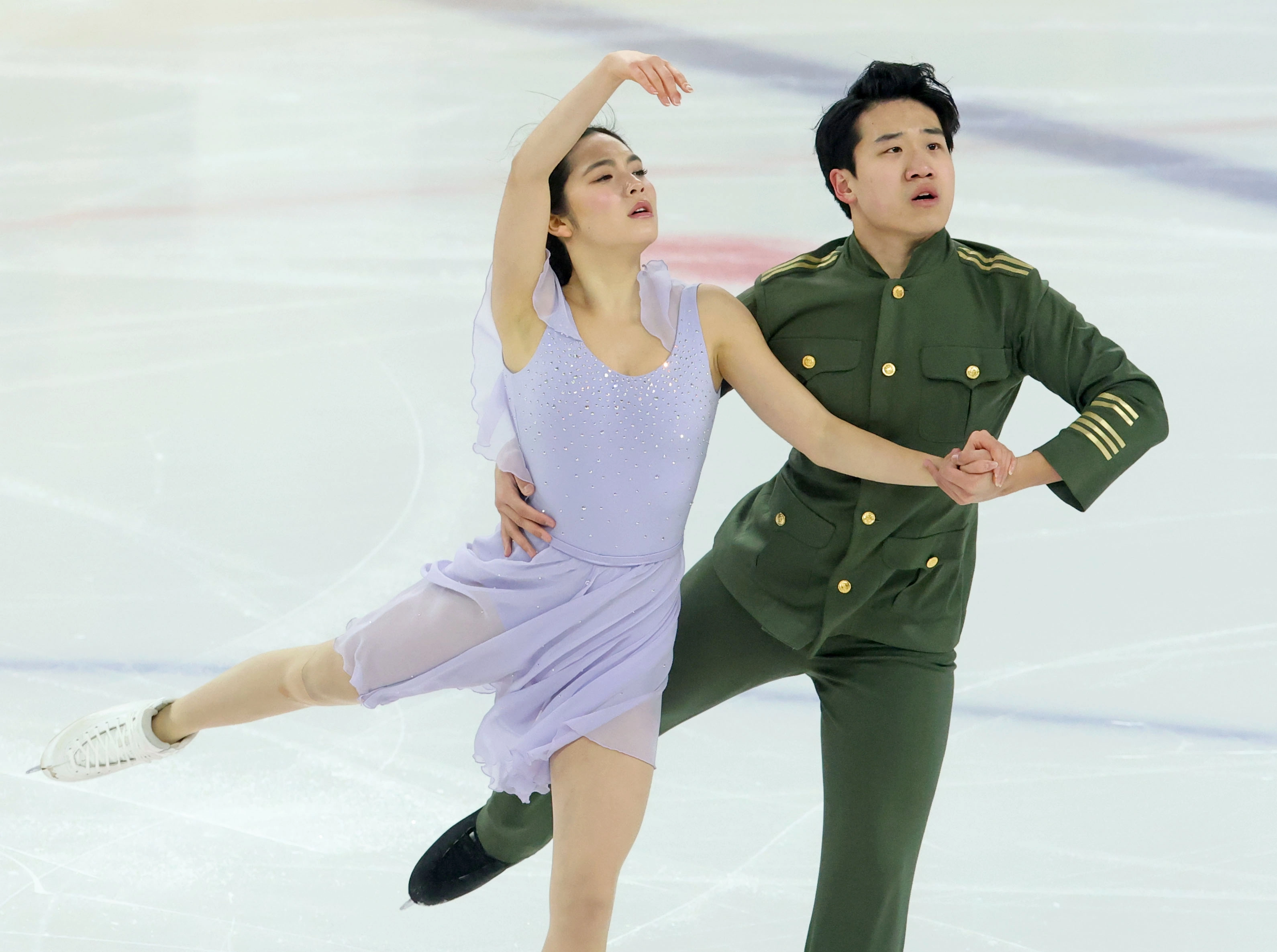 임해나(왼쪽)와 권예가 4일 서울 양천구 목동아이스링크에서 열린 제80회 전국남녀 피겨스케이팅 종합선수권대회 겸 국가대표 2차 선발전 아이스댄스 프리댄스에서 연기를 펼치고 있다. 2026.1.4 연합뉴스