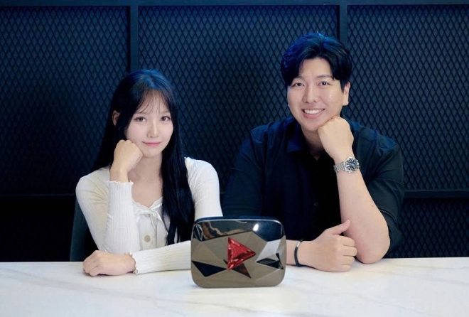 유튜브 채널 ‘김프로(KIMPRO)’ 운영자인 김동준씨와 사촌 동생 유백합씨. 인스타그램