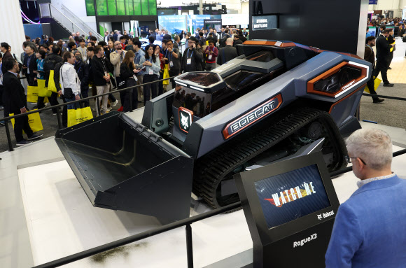 두산밥캣 전기 중장비 로그X3