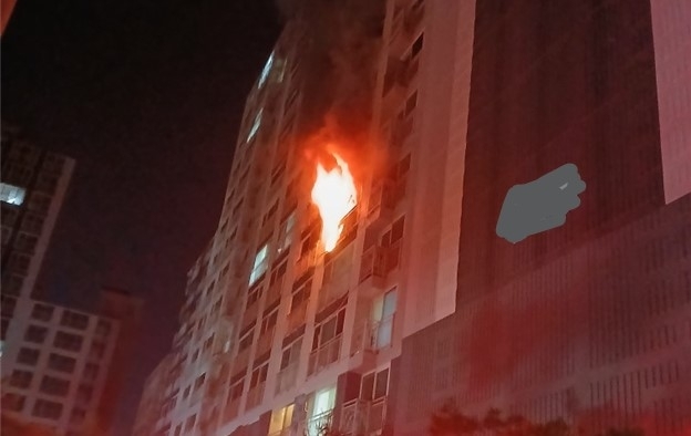 Gumi Apartment Fire: 60-Year-Old Injured in 6th-Floor Blaze – Seoul News Gumi Apartment Fire: 60-Year-Old Injured in 6th-Floor Blaze – Seoul News