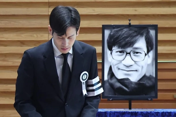 故 안성기의 장남 안다빈.<br>뉴스1