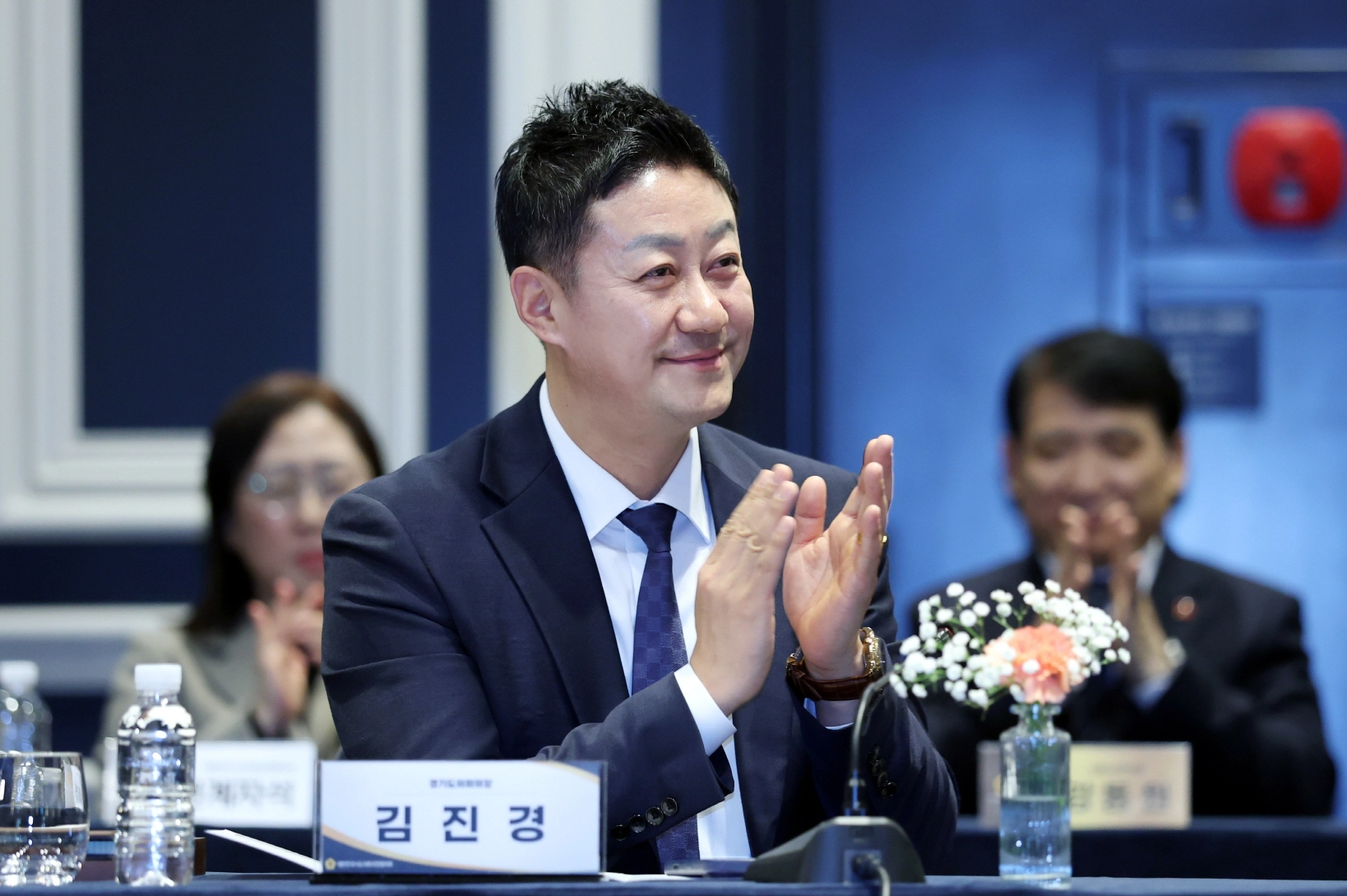 ‘2026년 대한민국시도의회의장협의회 제1차 임시회’에서 김진경 의장은 한시임기제 공무원의 급여 기준 개정 필요성을 제기하는 건의안을 제출했다.(사진=경기도의회)