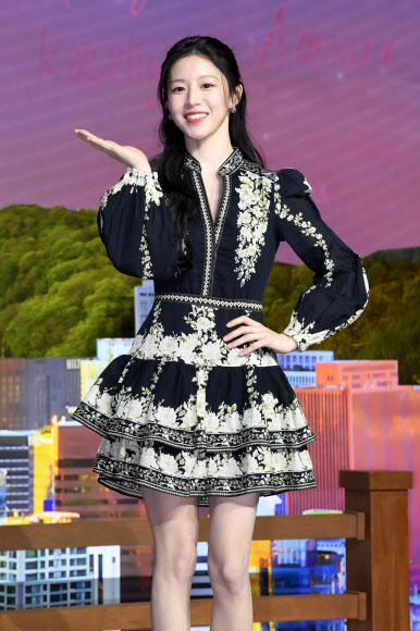 배우 고윤정이 13일 서울 강남구 조선팰리스 서울 강남 호텔에서 열린 넷플릭스 시리즈 ‘이 사랑 통역 되나요?’ 제작발표회에서 포즈를 취하고 있다. 2026.1.13 연합뉴스