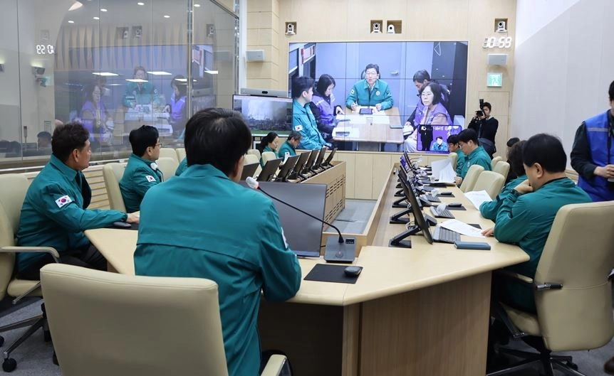 구룡마을화재 현장 상황 보고 받는 위원회