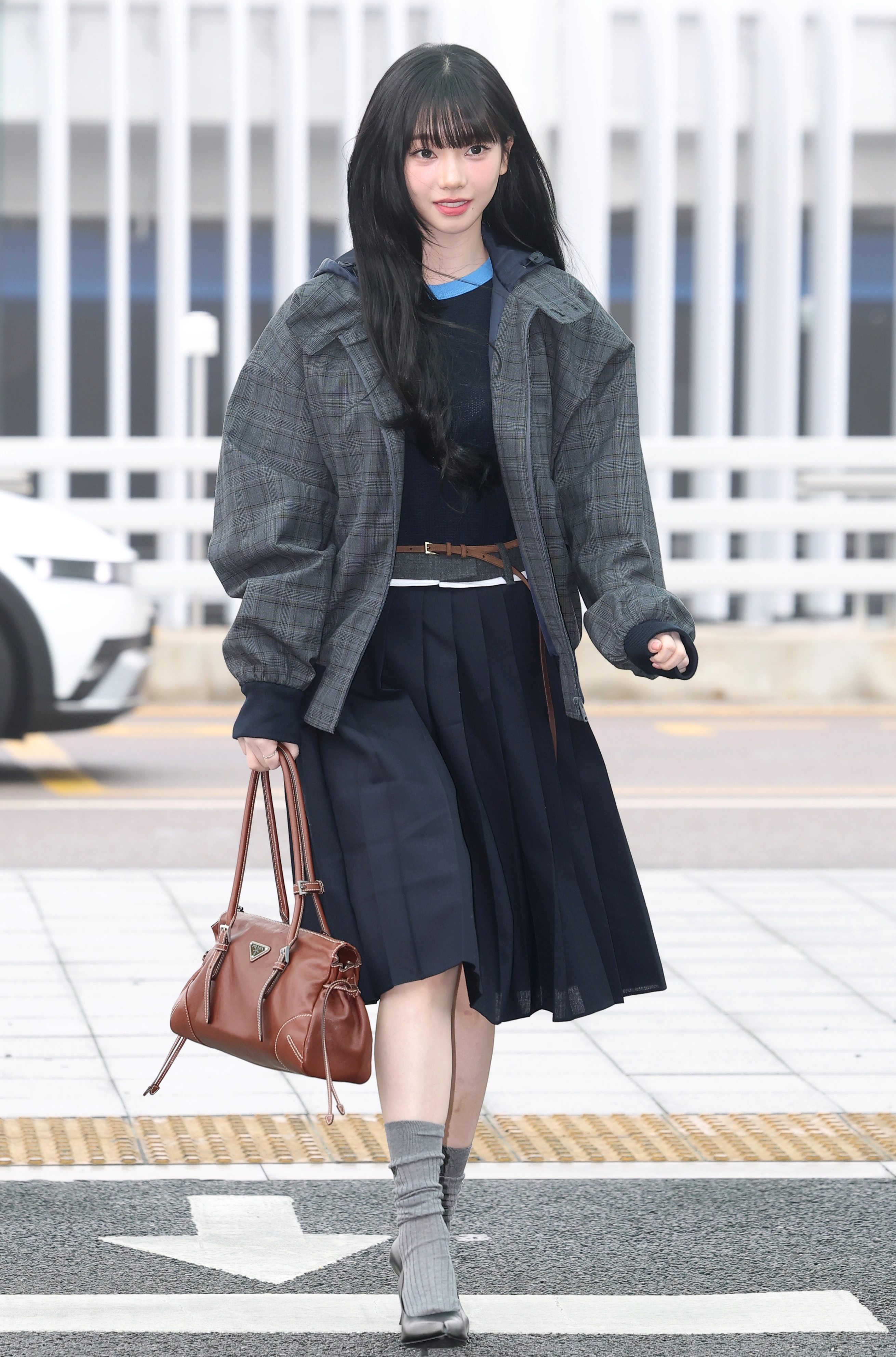 키리나, 밀라노 패션위크 잘 다녀 올게요  에스파 카리나가 해외 일정을 위해 16일 인천국제공항을 통해 밀라노로 출국하고 있다. 
뉴스1