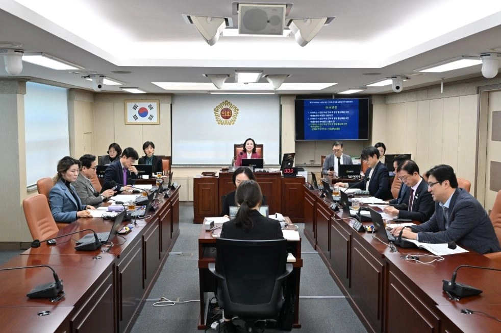 지난 21일 제1차 회의를 개최한 ‘서울시의회 이커머스 시장의 여성 인력 취·창업 활성화를 위한 특별위원회’