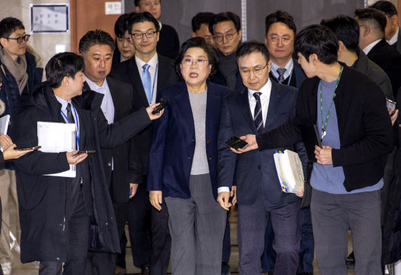 청문회장 향하는 이혜훈 후보자